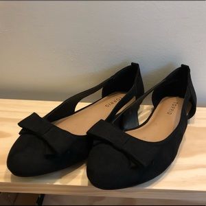 NWOT Torrid Black Faux-Suede Cutout Bow Flats